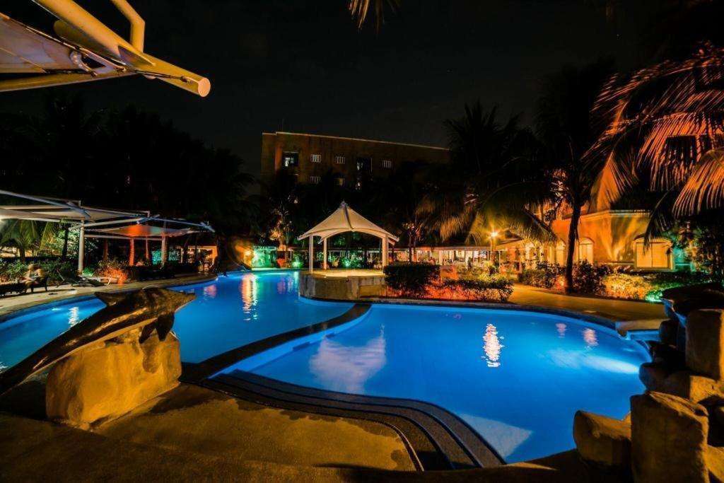 Moonbay Marina The Villas Olongapo Extérieur photo