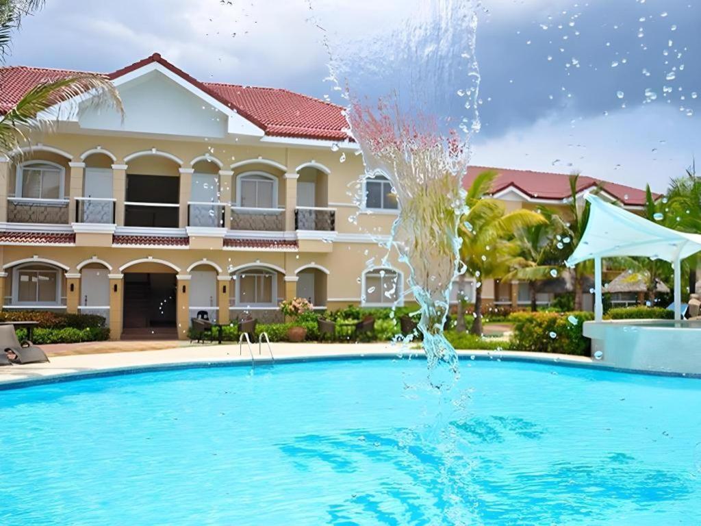 Moonbay Marina The Villas Olongapo Extérieur photo