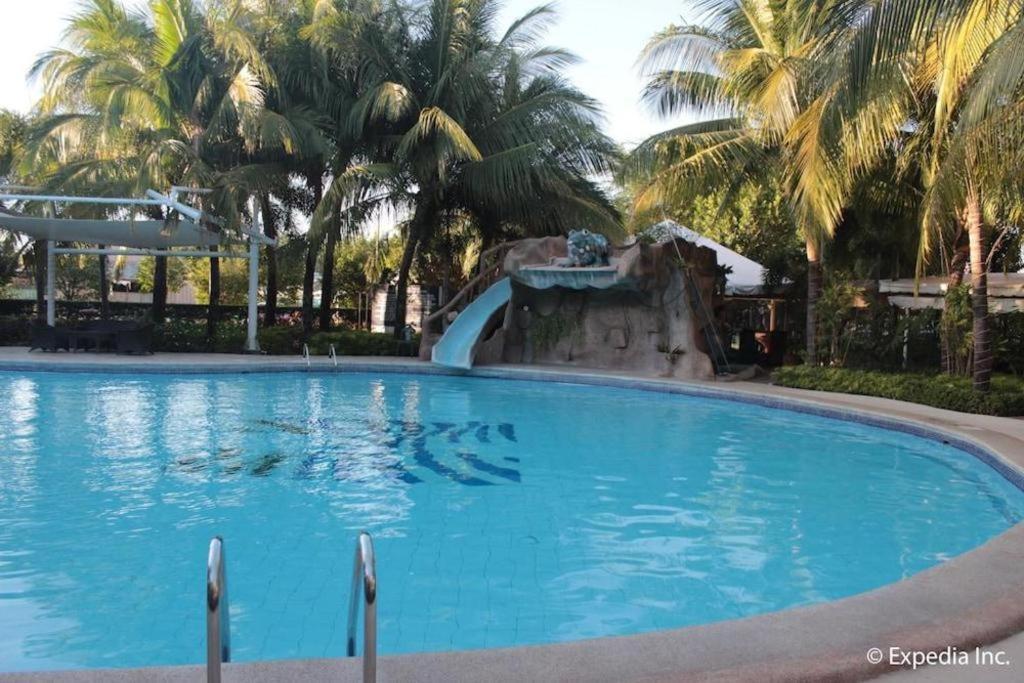 Moonbay Marina The Villas Olongapo Extérieur photo