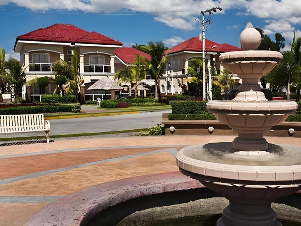 Moonbay Marina The Villas Olongapo Extérieur photo