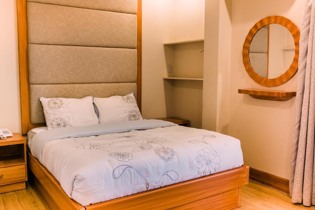 Moonbay Marina The Villas Olongapo Extérieur photo